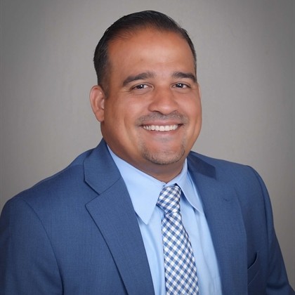 erwin luna headshot